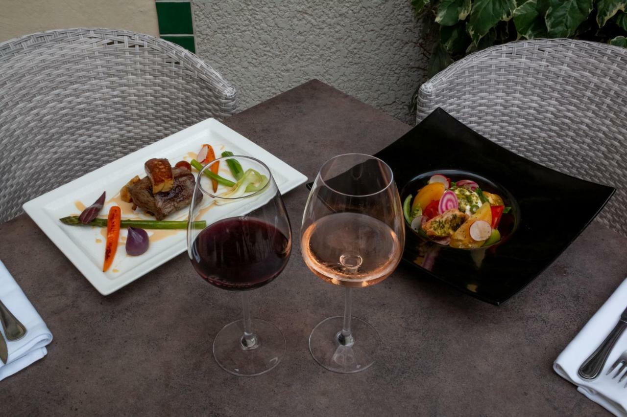 Logis Hôtel Les II Mas - Perpignan Sud Cabestany Bagian luar foto